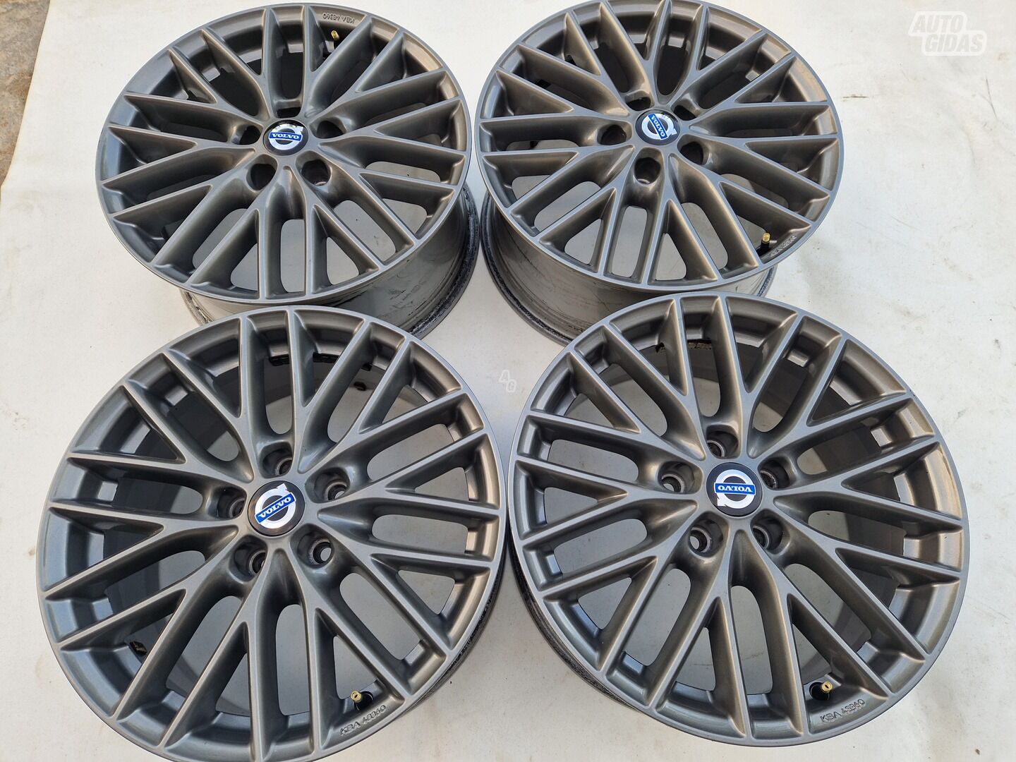 Volvo S60, V70 S60 light alloy R17 rims