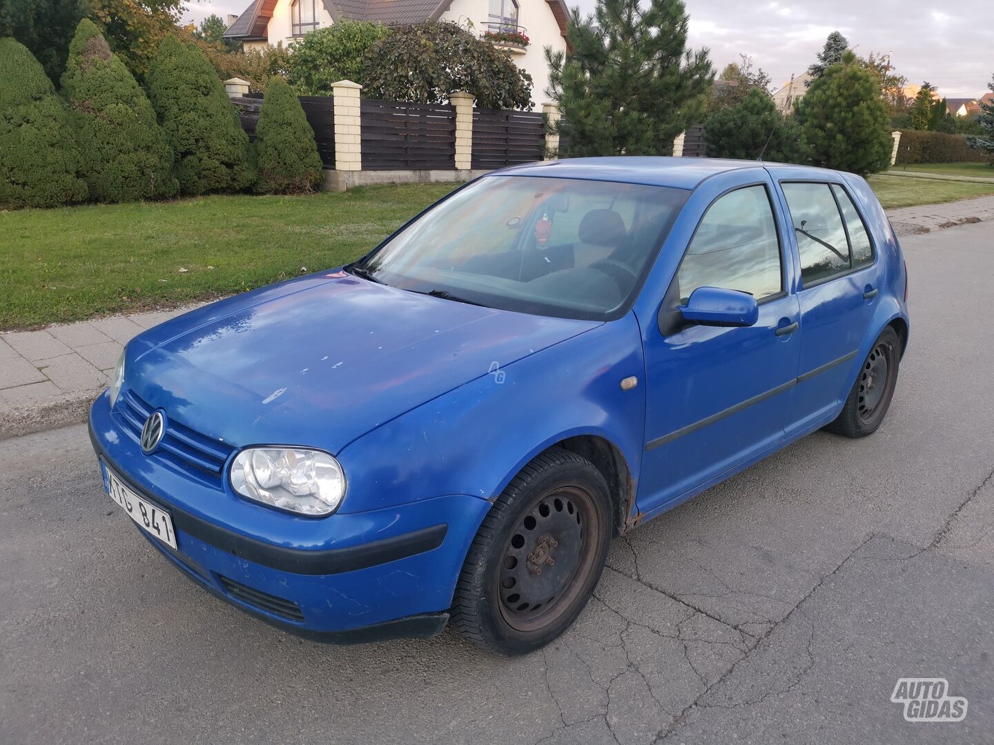 Volkswagen Golf 2000 г Хэтчбек