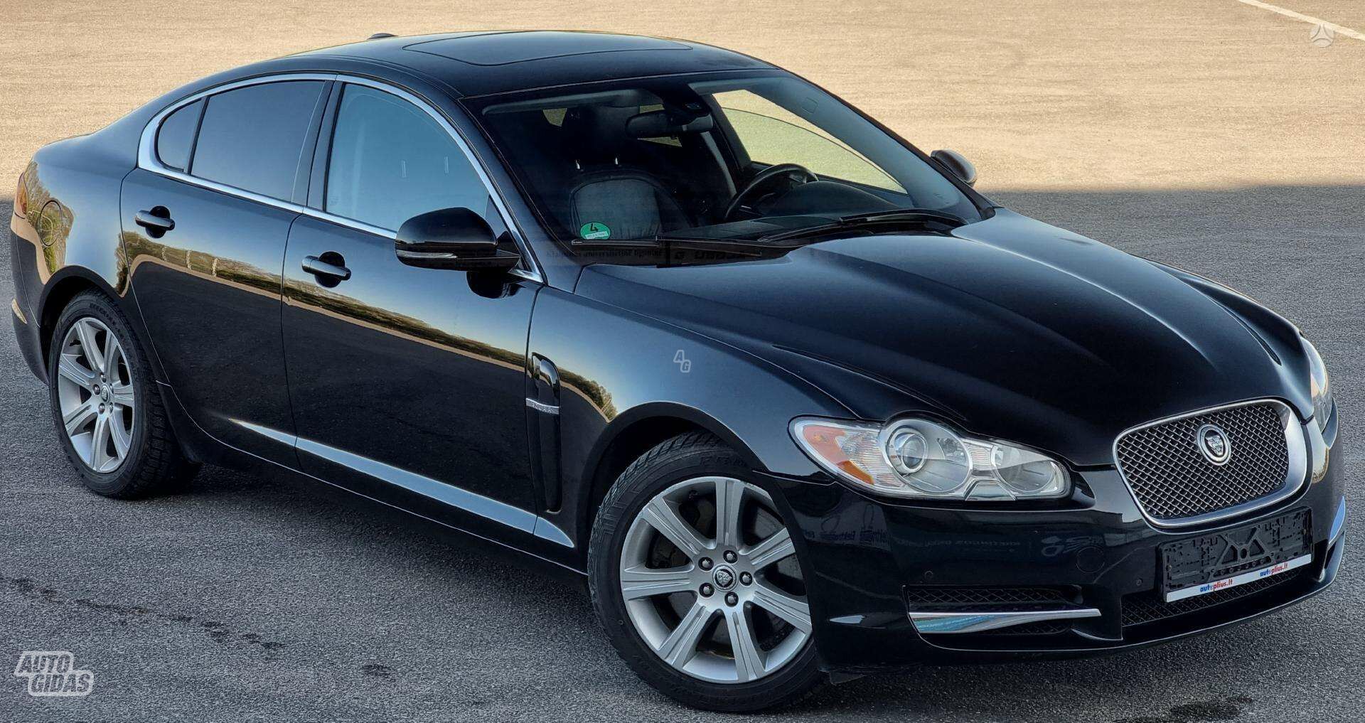 Jaguar XF 2010 y Sedan