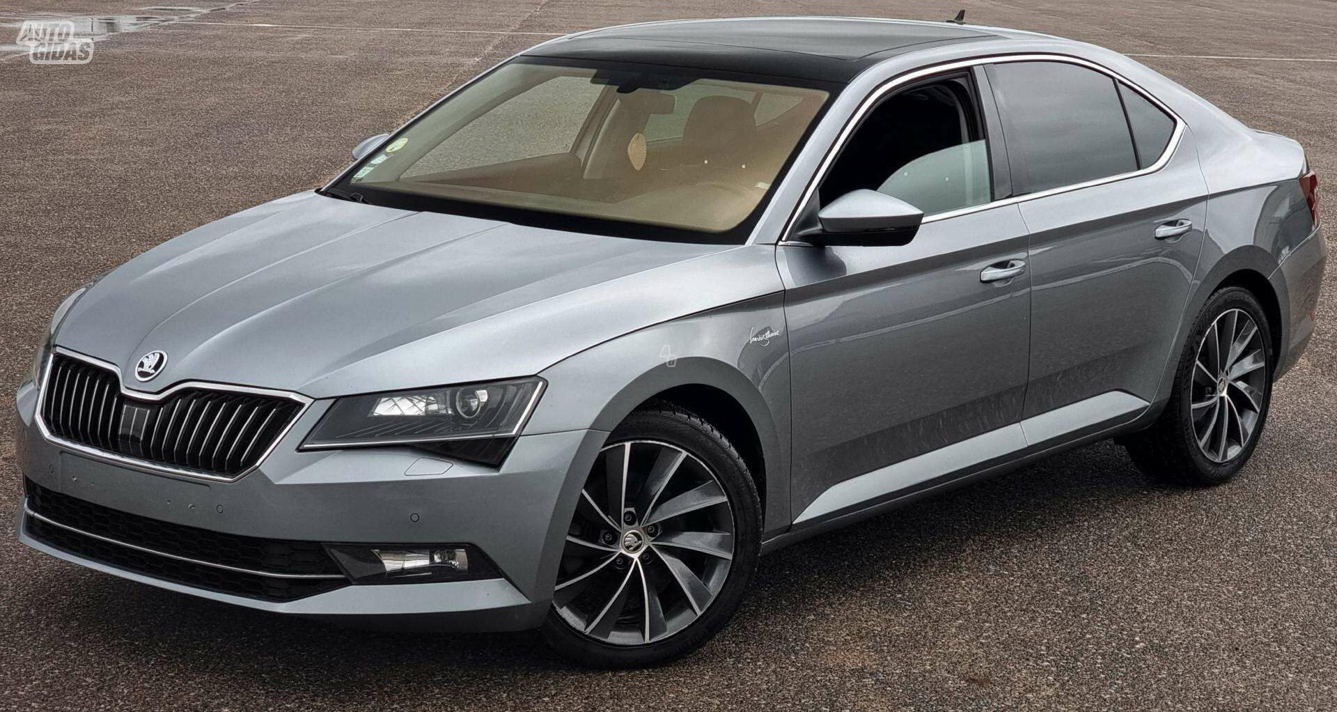 Skoda Superb 2016 y Hatchback