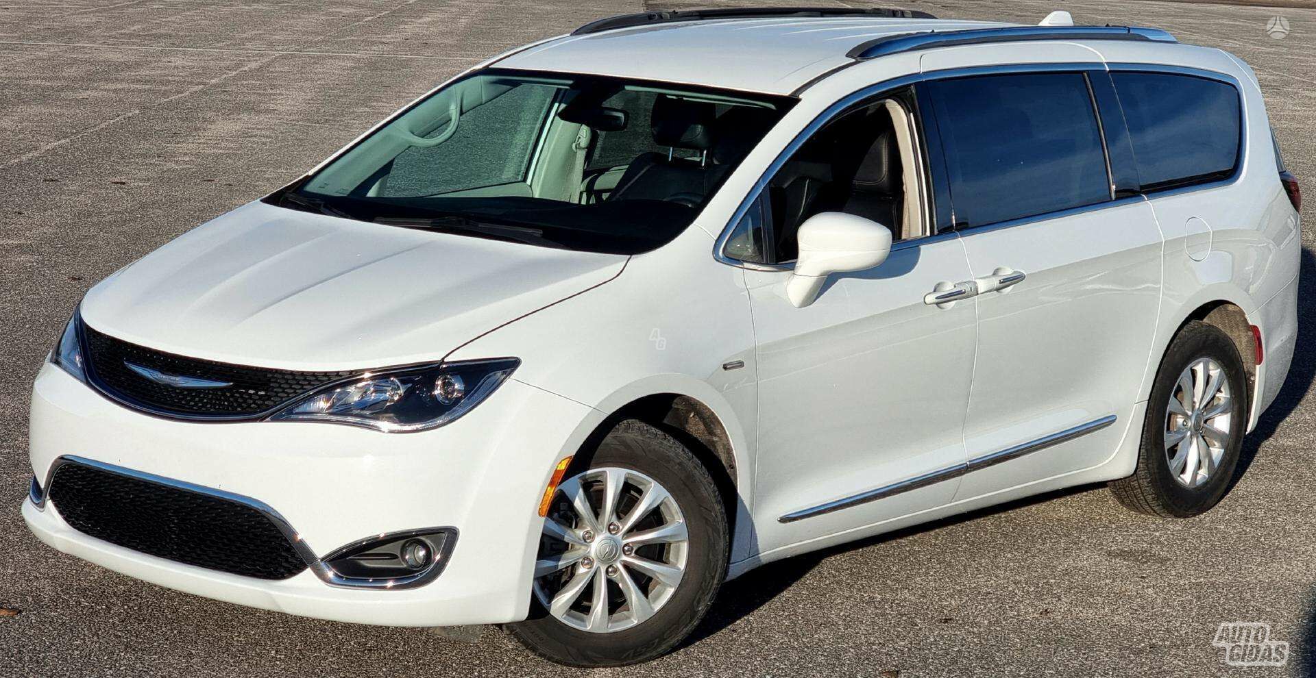 Chrysler Pacifica 2018 г Минивэн