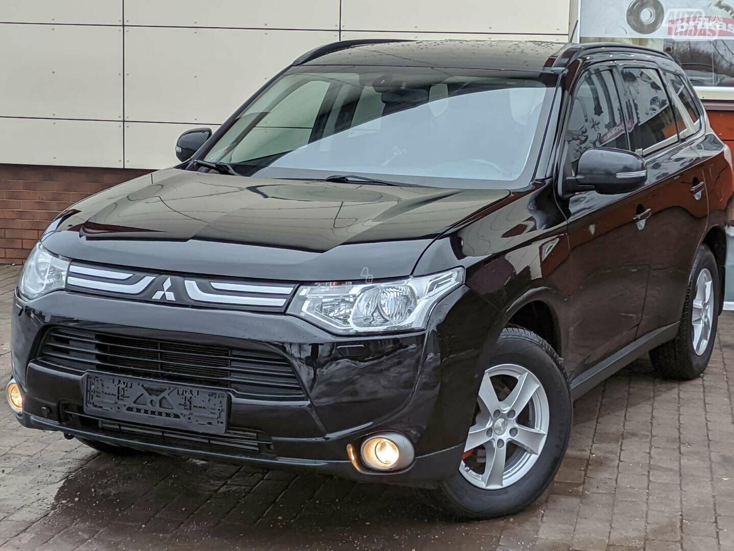 Mitsubishi Outlander 2012 y Off-road / Crossover