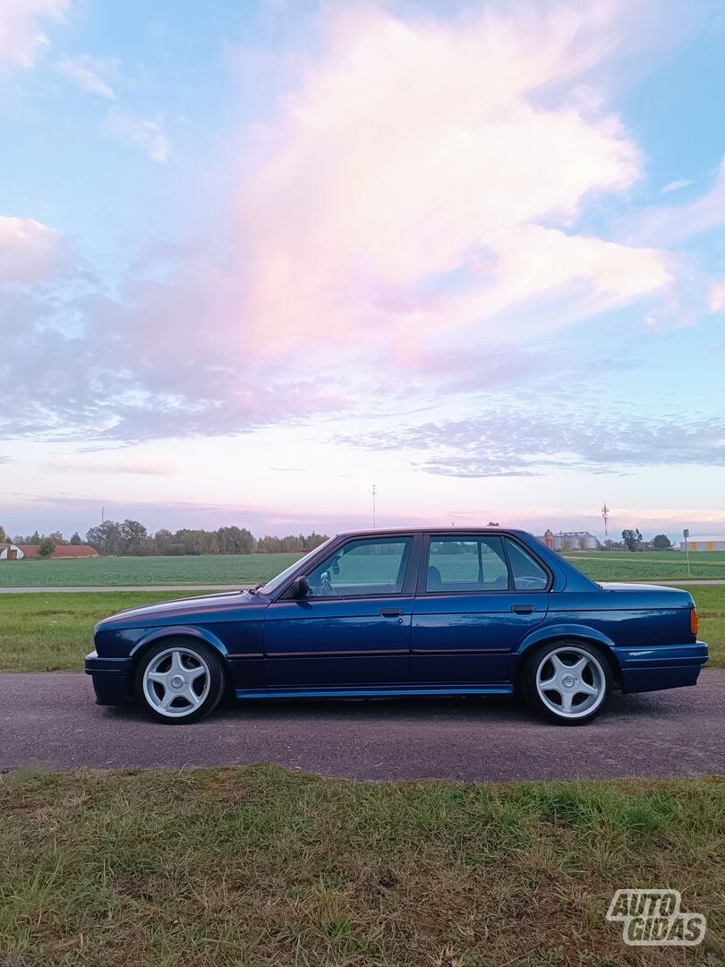 Bmw 324 1989 m Sedanas