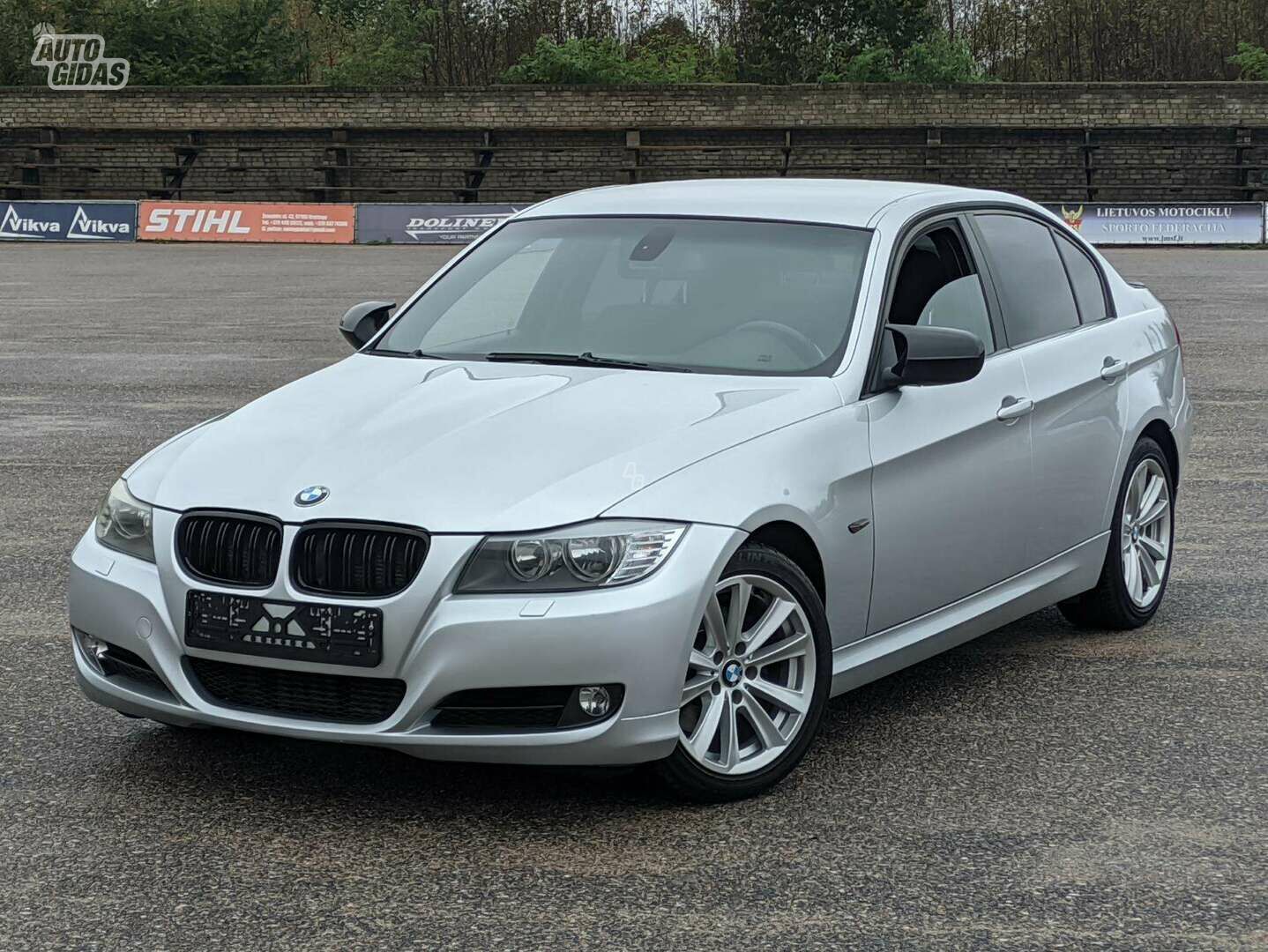 Bmw 320 2009 y Sedan