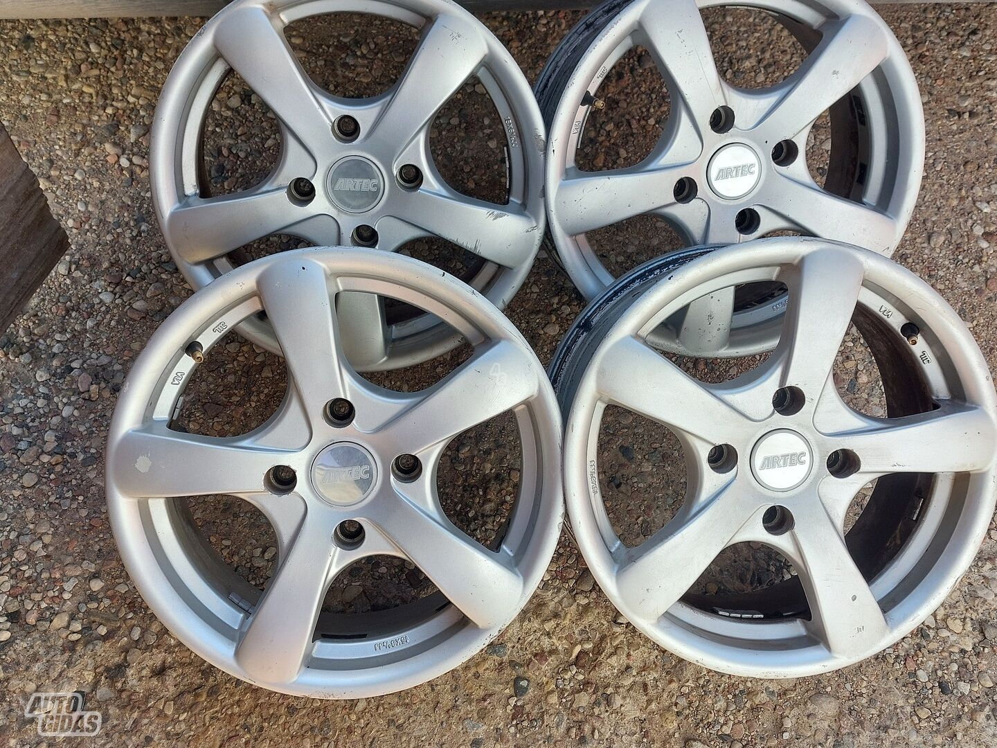 Light alloy R15 rims