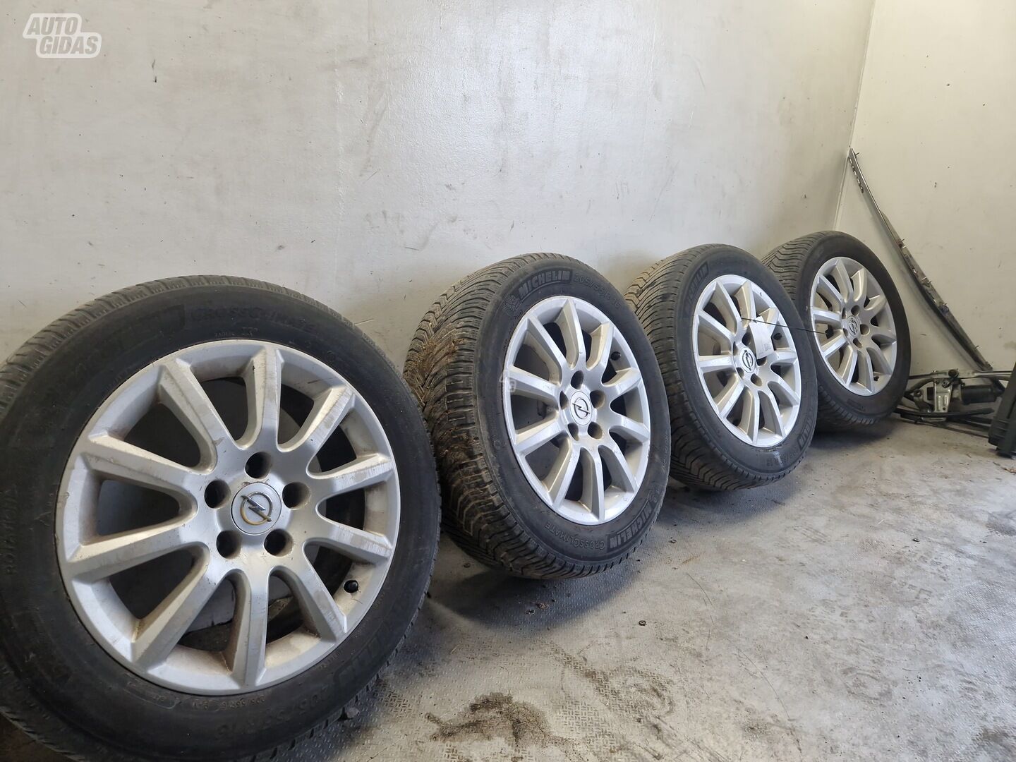 Light alloy R16 rims