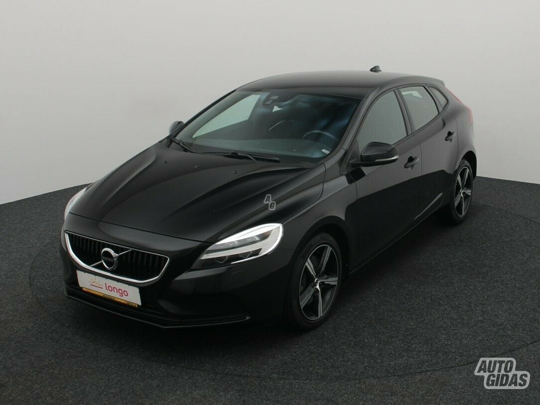 Volvo V40 2017 г Хэтчбек