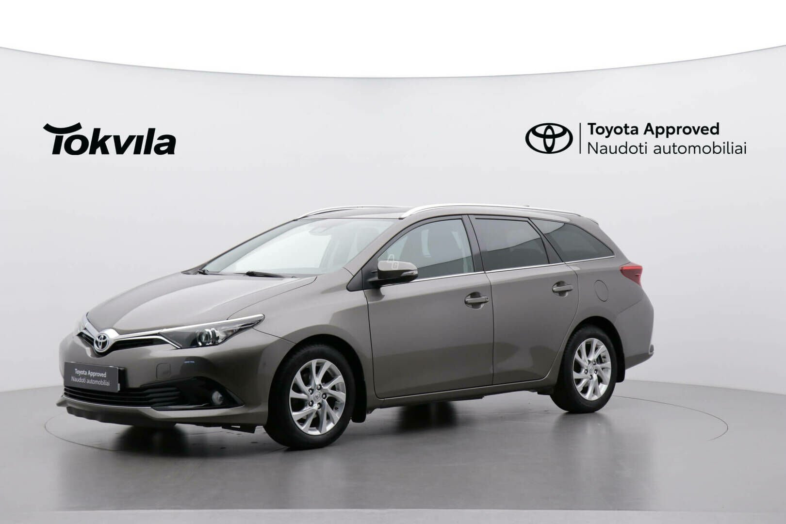 Toyota Auris 2018 г Универсал