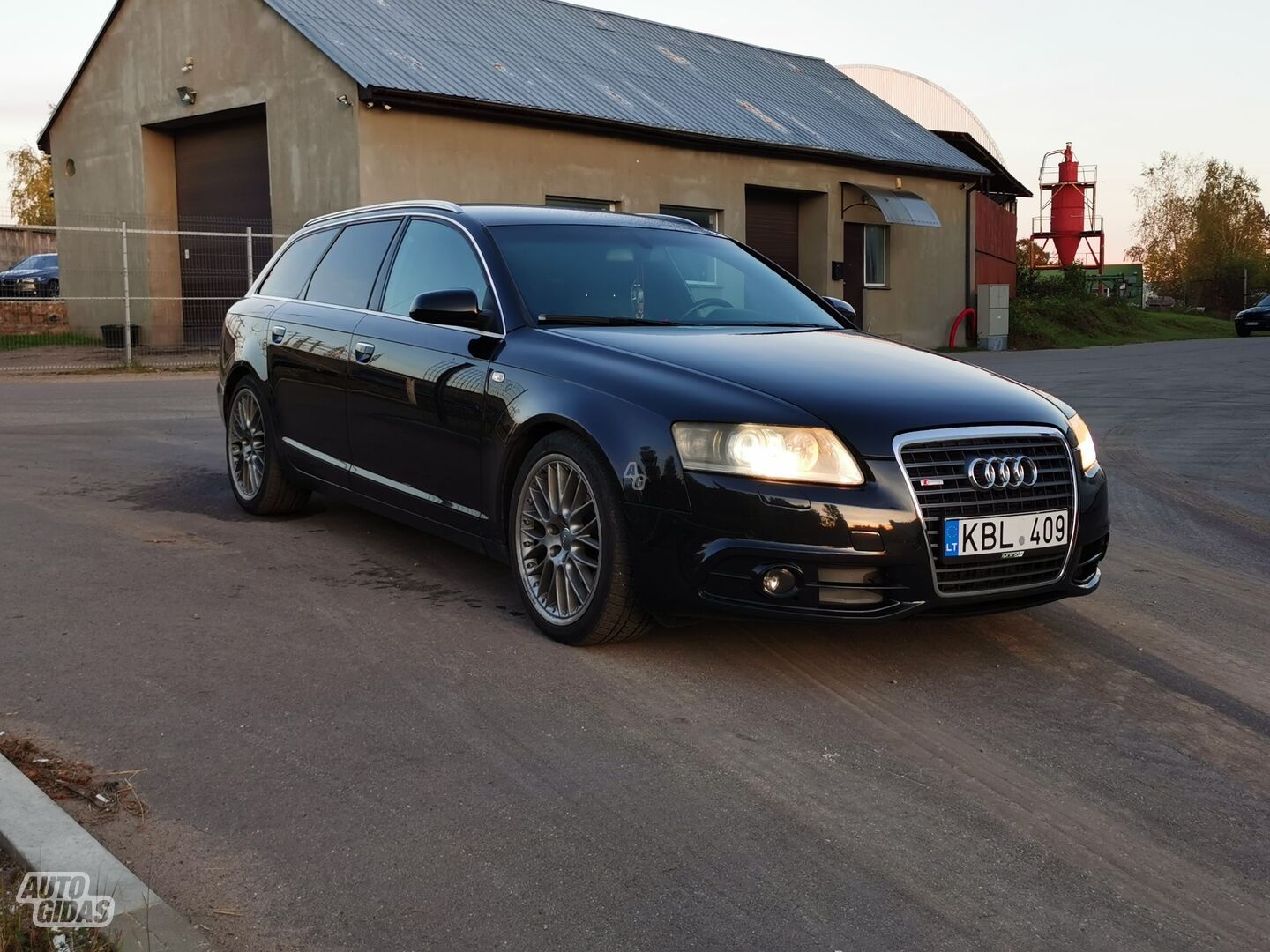 Audi A6 2005 m Universalas