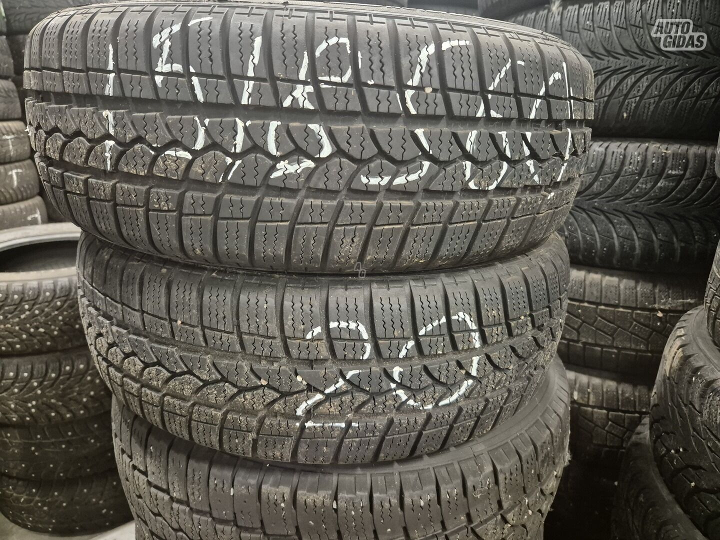 R15 universal tyres passanger car