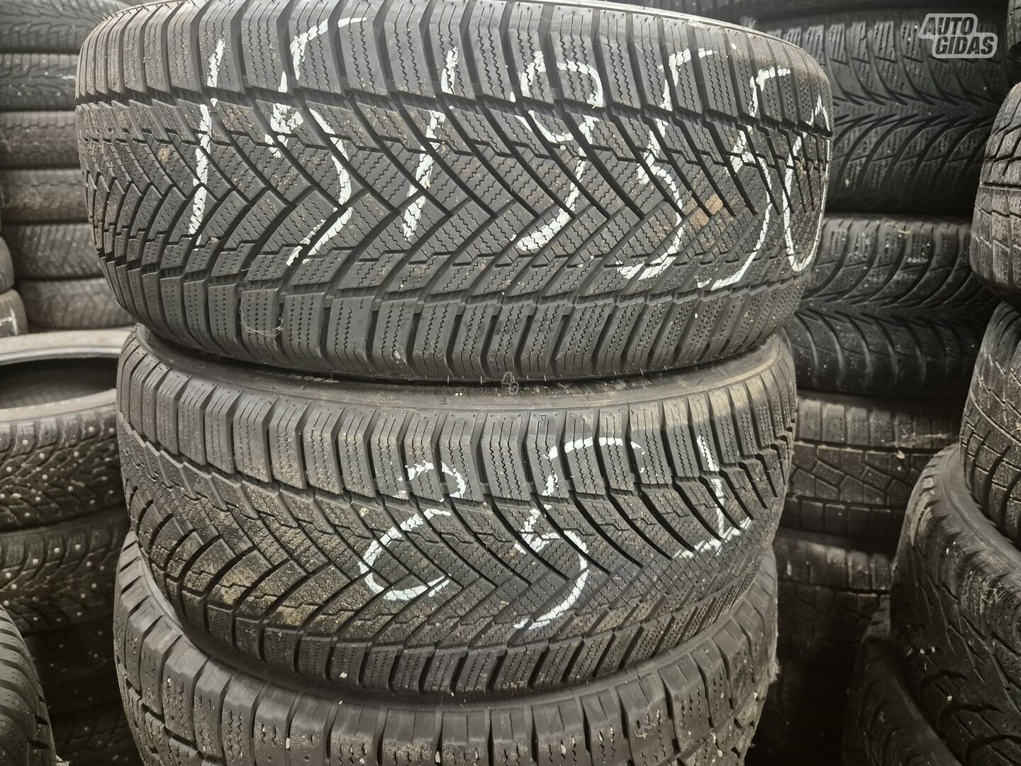 R15 universal tyres passanger car