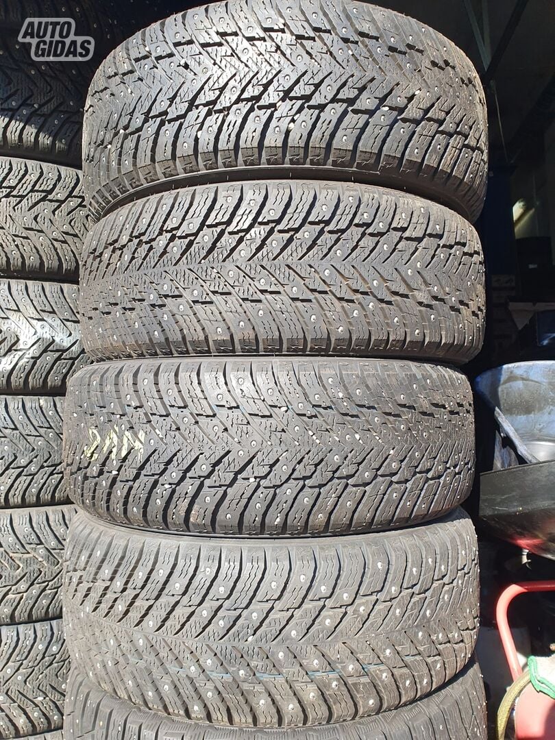 Nokian  8mm Hakkapelita 10 R16 winter tyres passanger car