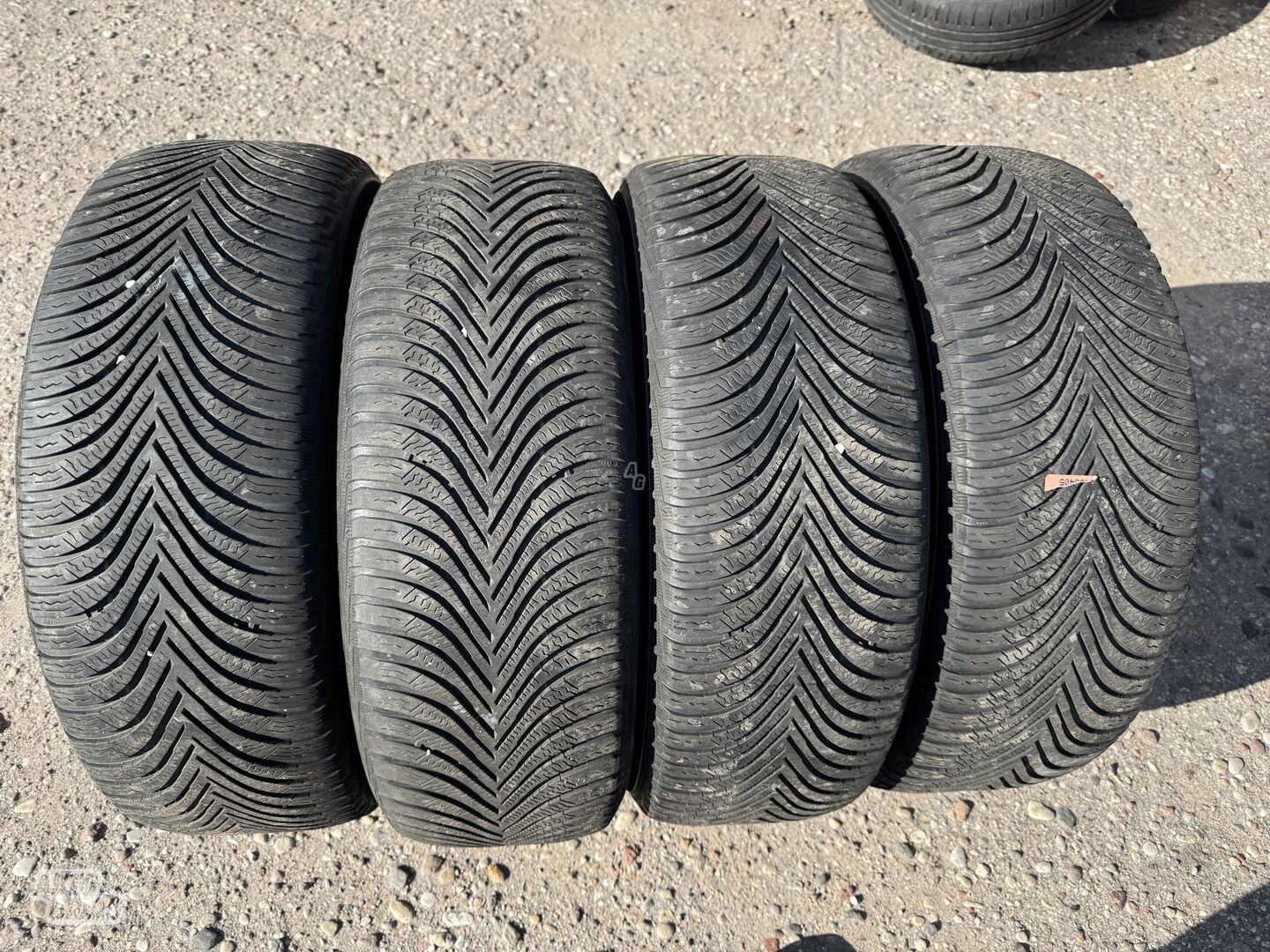 Michelin Siunciam, 5-6mm 2021 R17 žieminės padangos lengviesiems