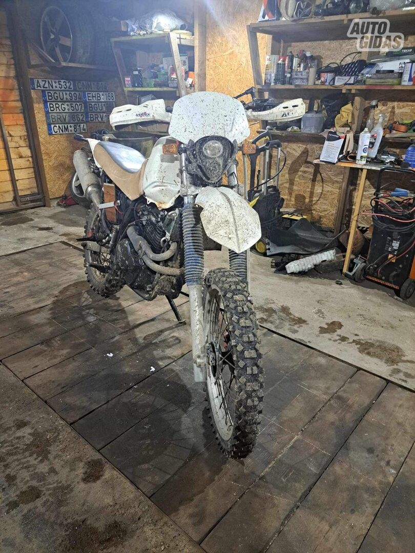 Honda XL 1998 y Enduro motorcycle