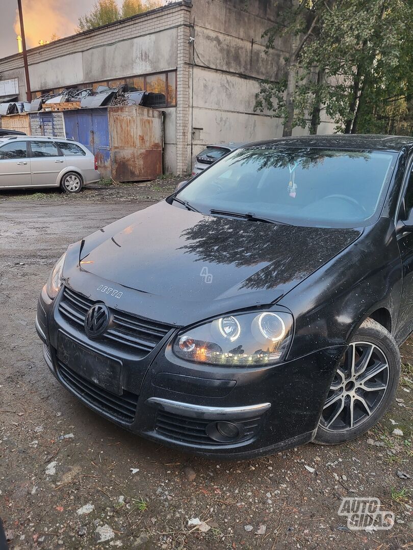 Volkswagen Jetta 2010 m dalys