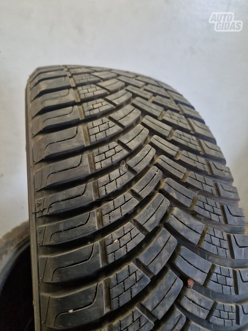 R17 universal tyres passanger car