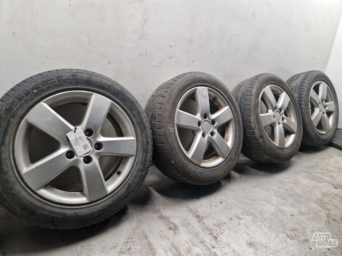 Light alloy R16 rims