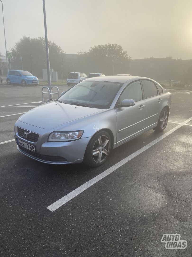 Volvo S40 II 2009 y