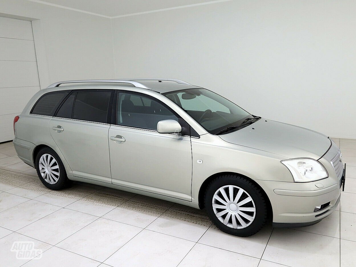 Toyota Avensis 2005 y Wagon