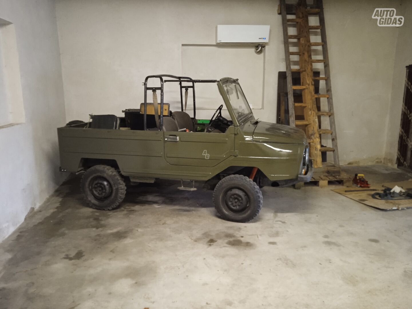 Uaz 1987 y Off-road / Crossover