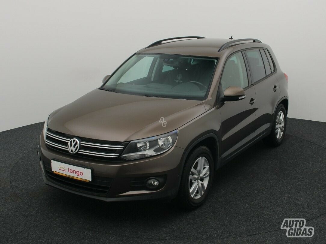 Volkswagen Tiguan 2015 г Внедорожник / Кроссовер