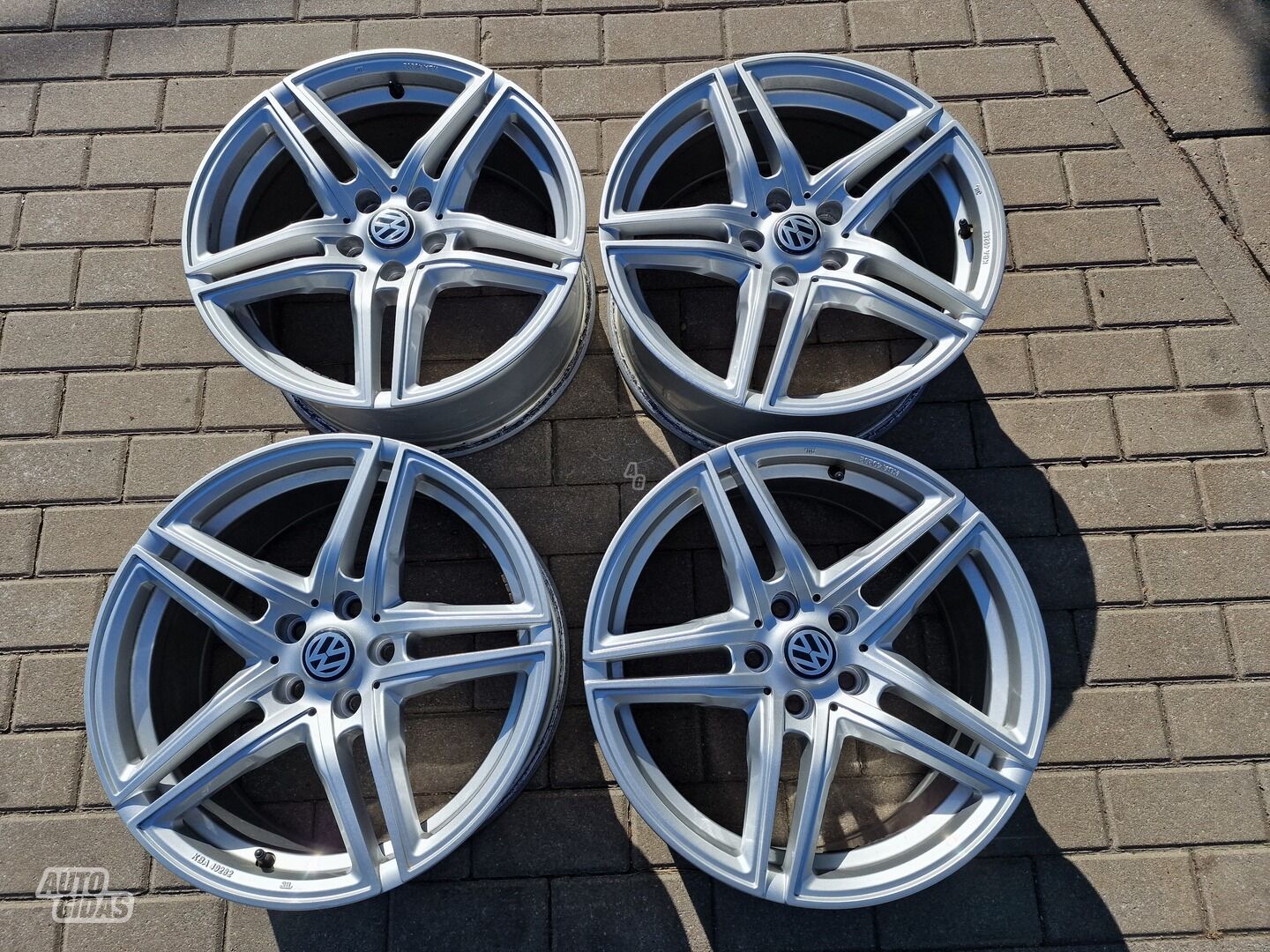 Volkswagen Passat B8, CC,Tiguan Passat light alloy R18 rims