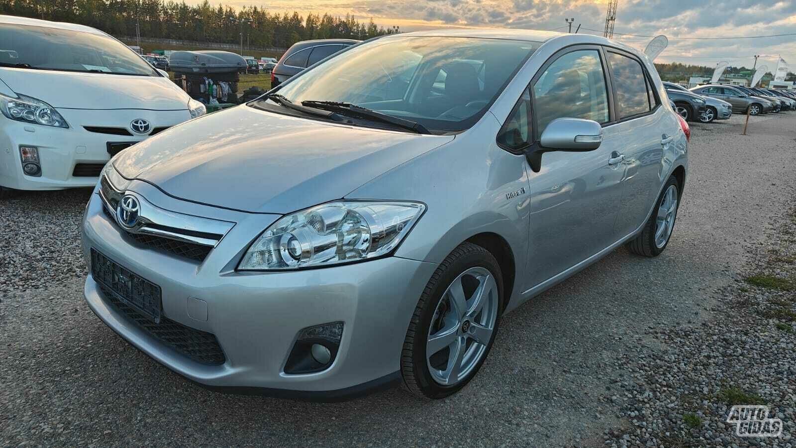 Toyota Auris 2011 y Hatchback