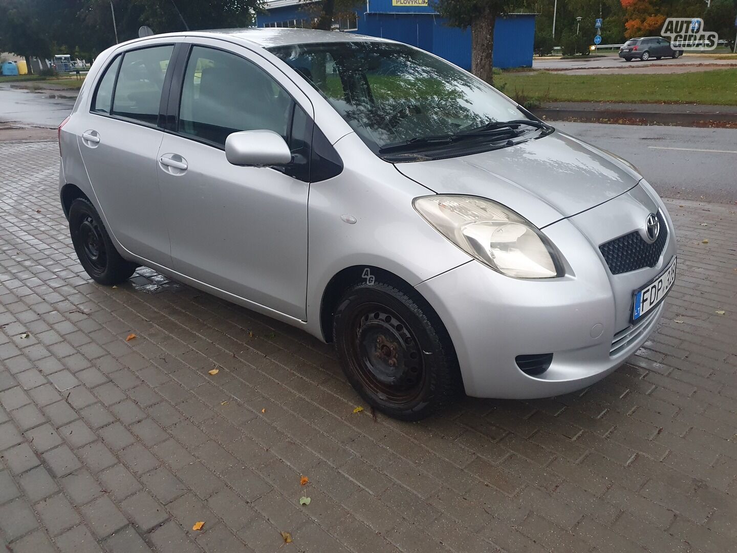 Toyota Yaris 2008 y Hatchback