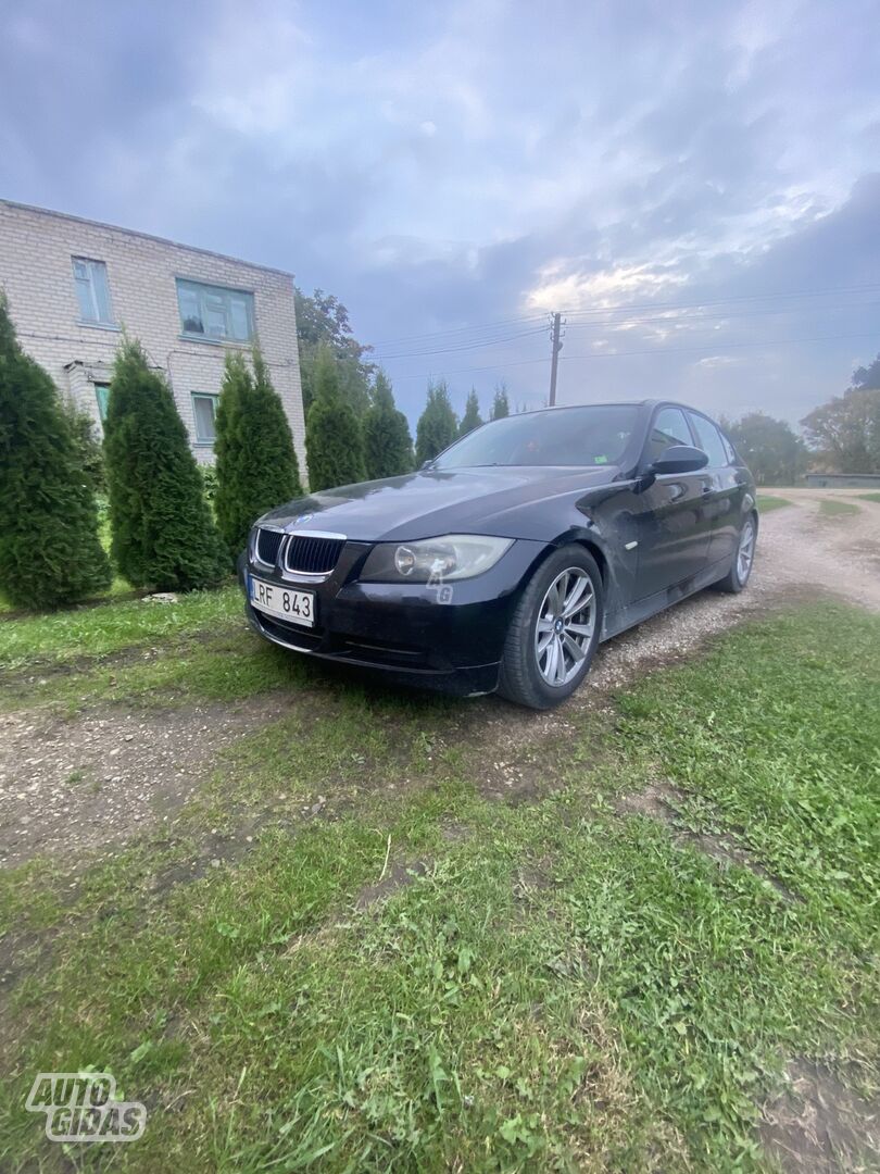 Bmw 320 E90 2005 г