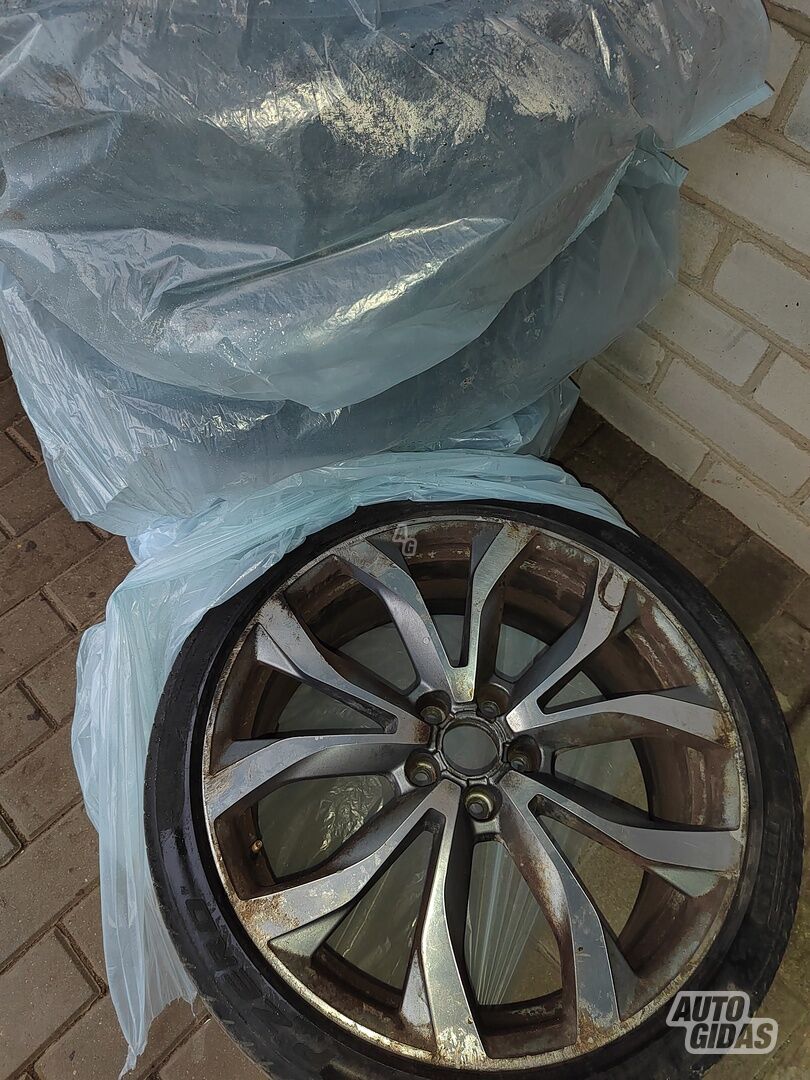 Audi A6 light alloy R20 rims