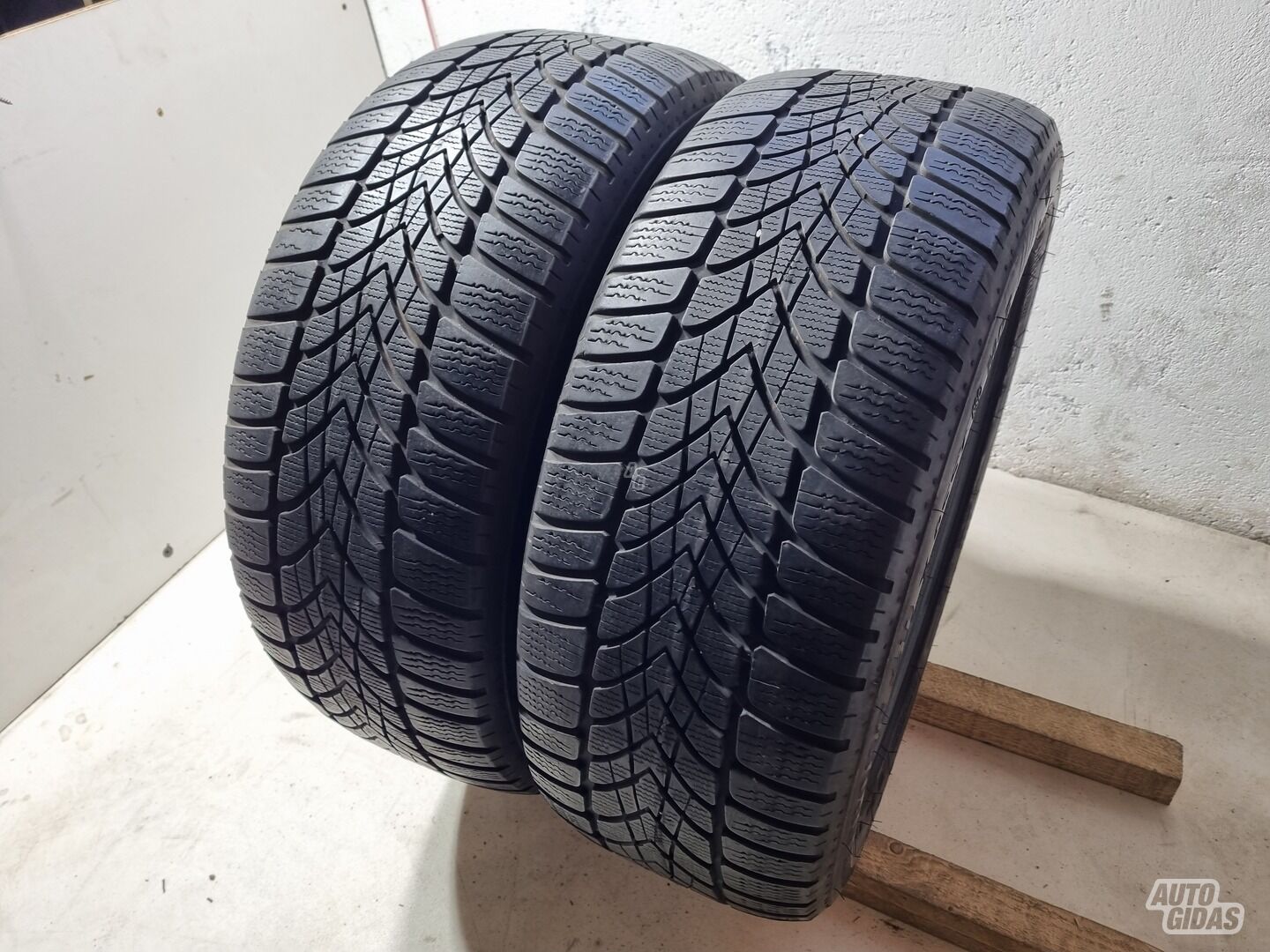 Dunlop 5-6mm R17 зимние шины для автомобилей