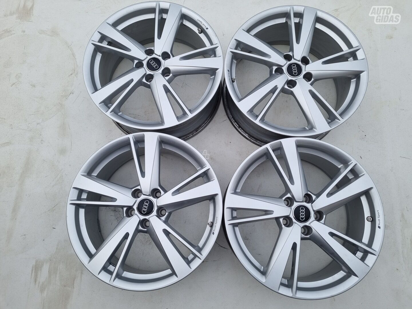 Audi A6, A4 originalūs A6 light alloy R19 rims