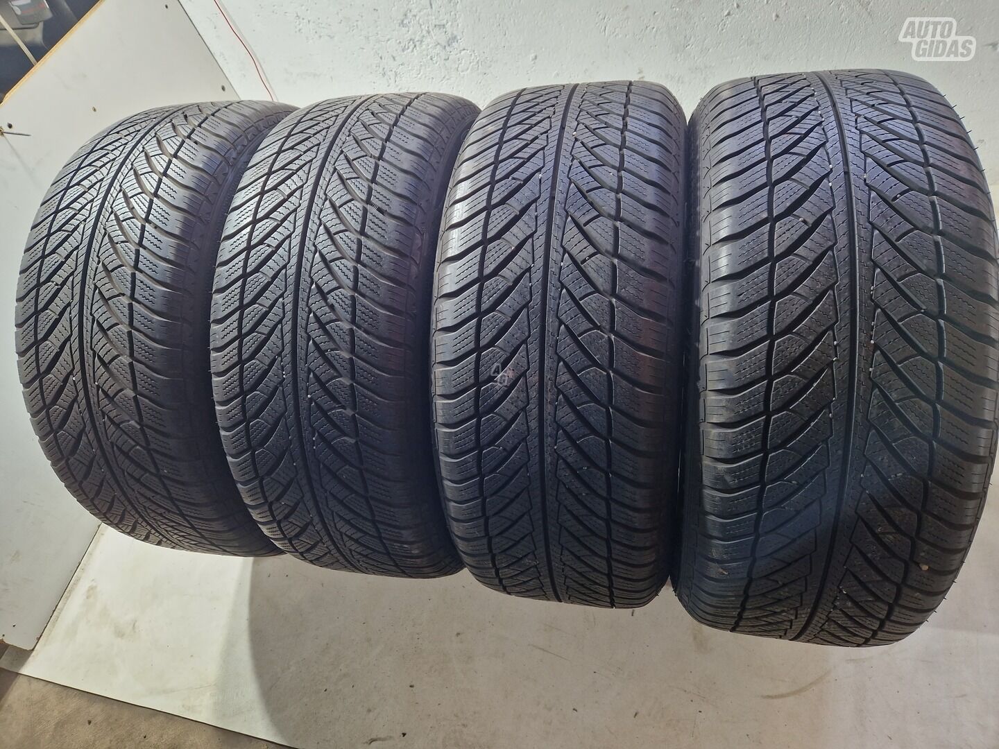 Goodyear 7mm R19 žieminės padangos lengviesiems