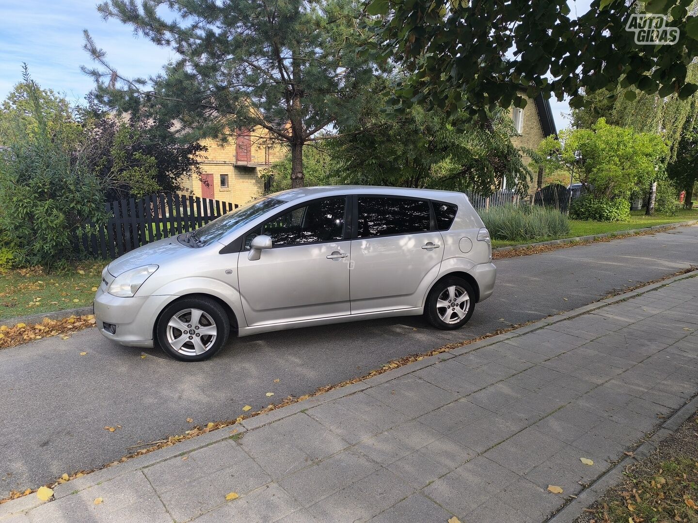 Toyota Corolla Verso 2006 г Минивэн