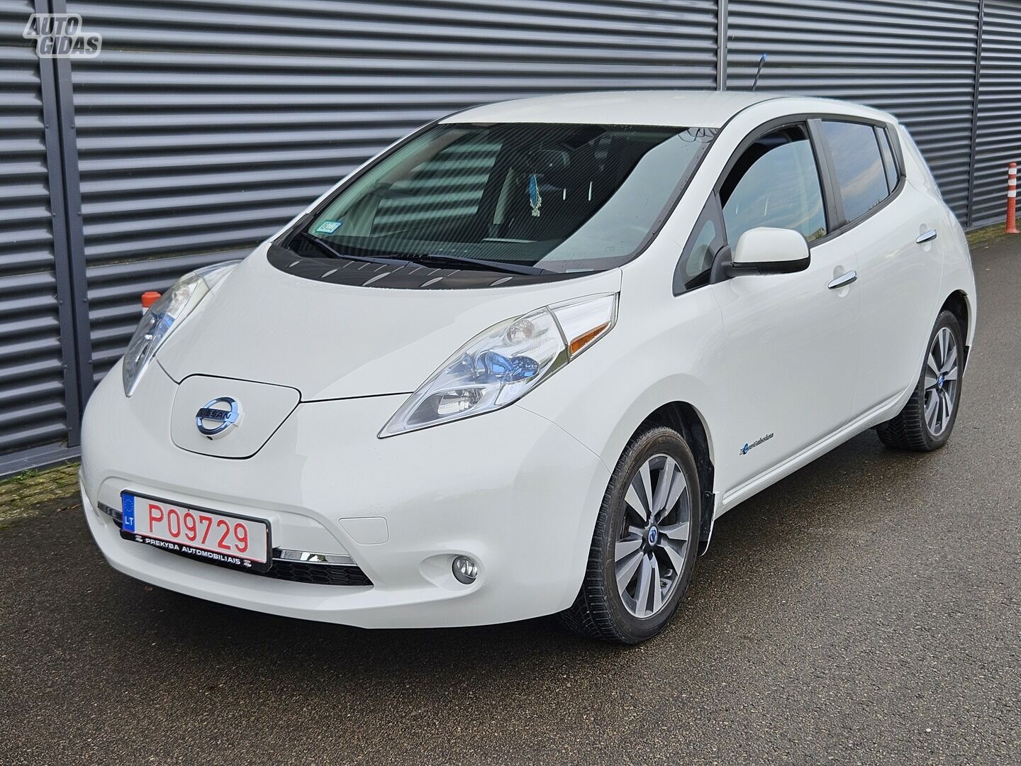 Nissan Leaf 2014 y Hatchback