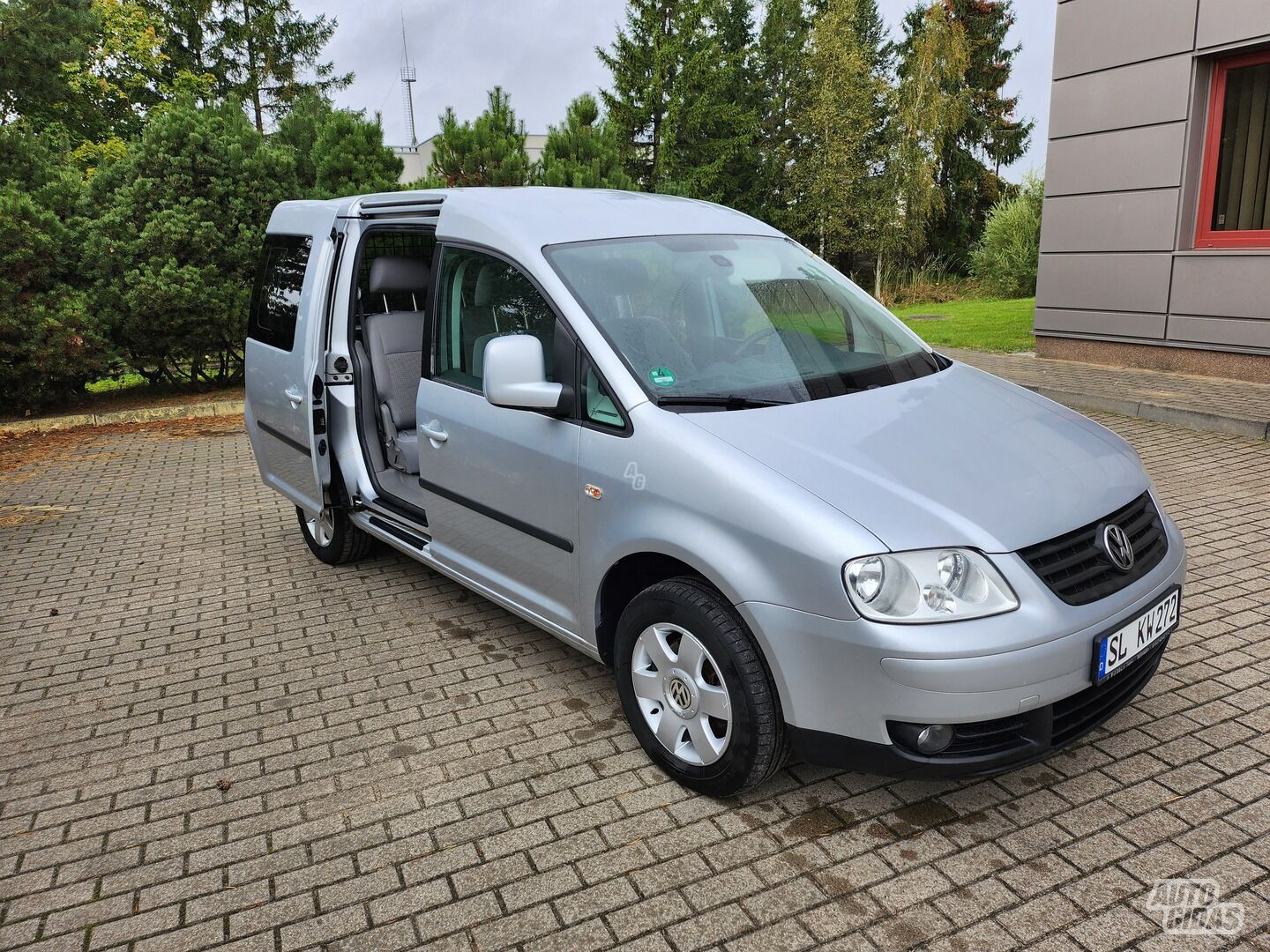 Volkswagen Caddy III 2010 y