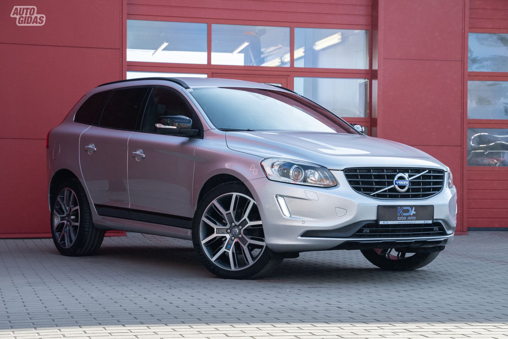 Volvo XC60 2017 г Внедорожник / Кроссовер