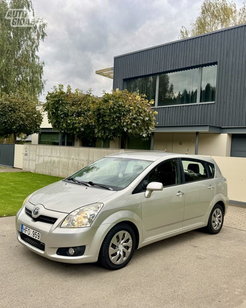 Toyota Corolla Verso 2407 2008 г