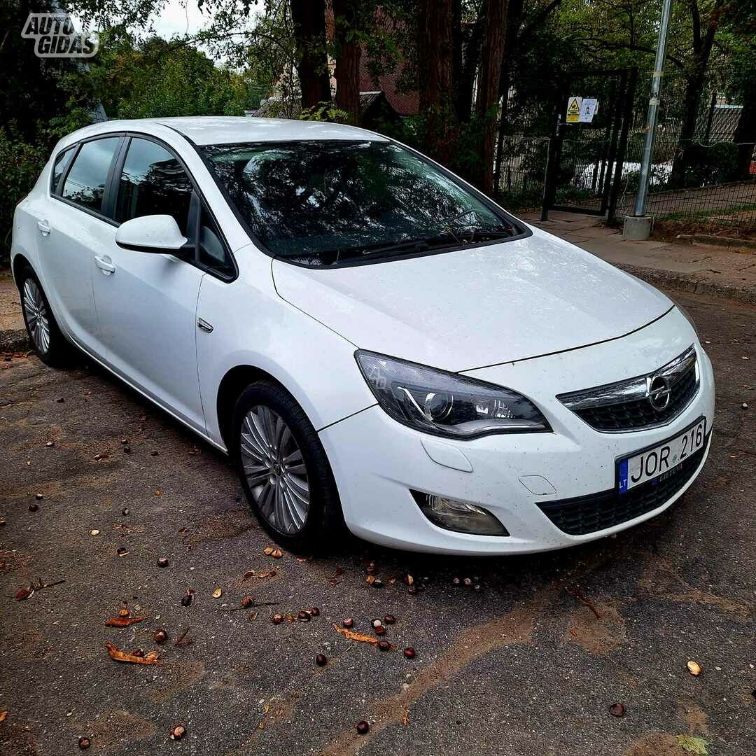 Opel Astra J 2012 y