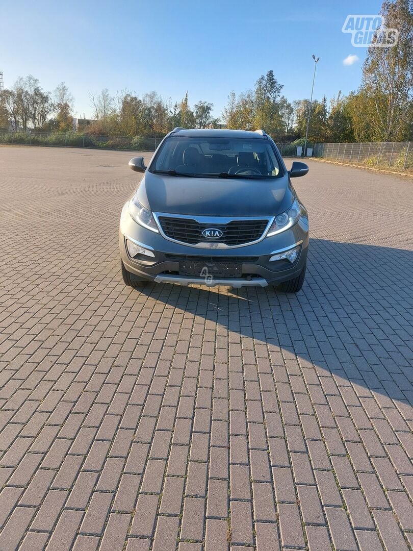 Kia Sportage 2012 г Внедорожник / Кроссовер