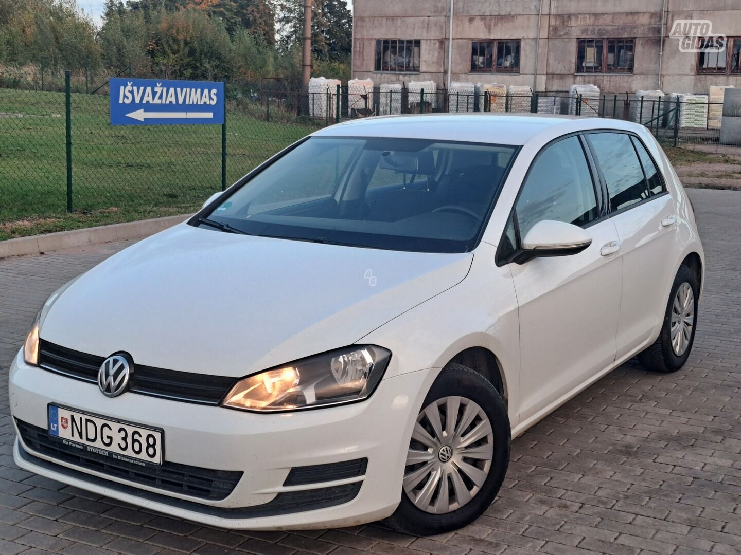 Volkswagen Golf 2015 г Хэтчбек