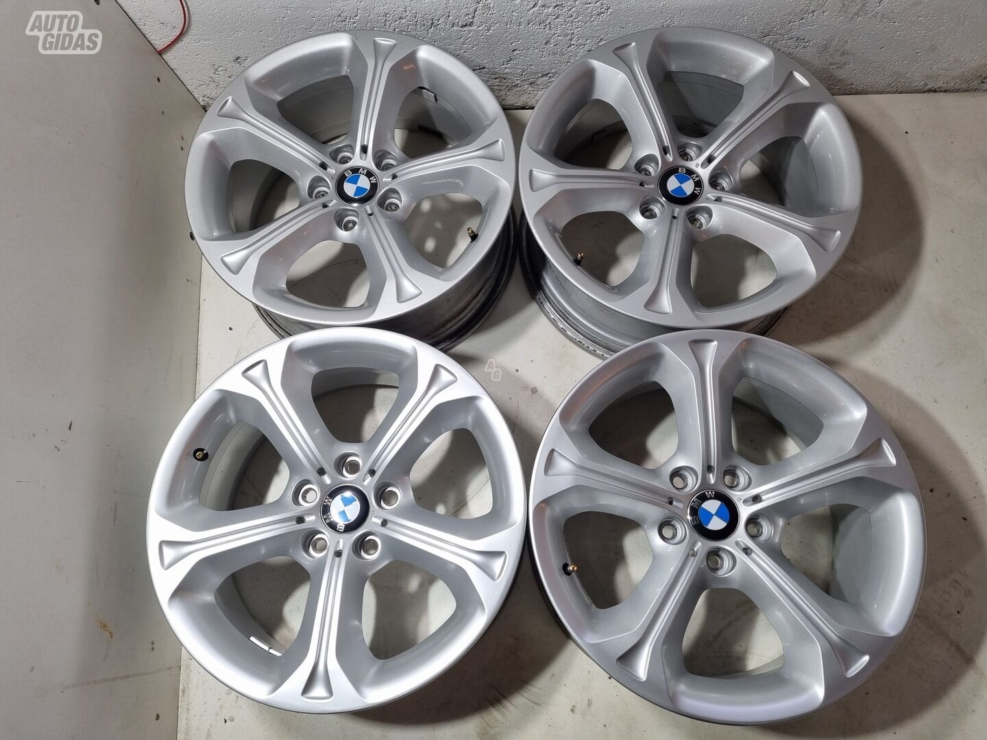 BMW R18 X1 light alloy R18 rims