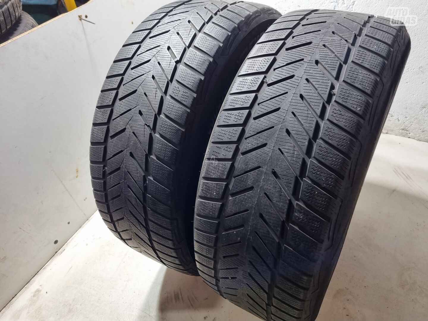 Vredestein 5mm R19 winter tyres passanger car