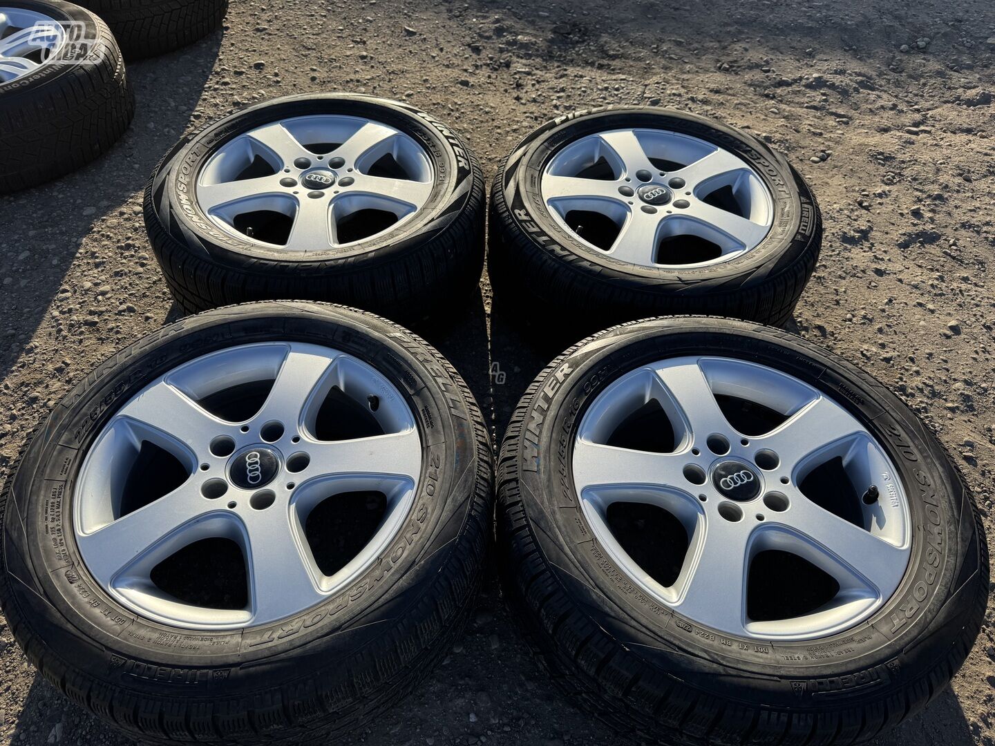 Audi Siunciam, 7,5J ET42 light alloy R16 rims