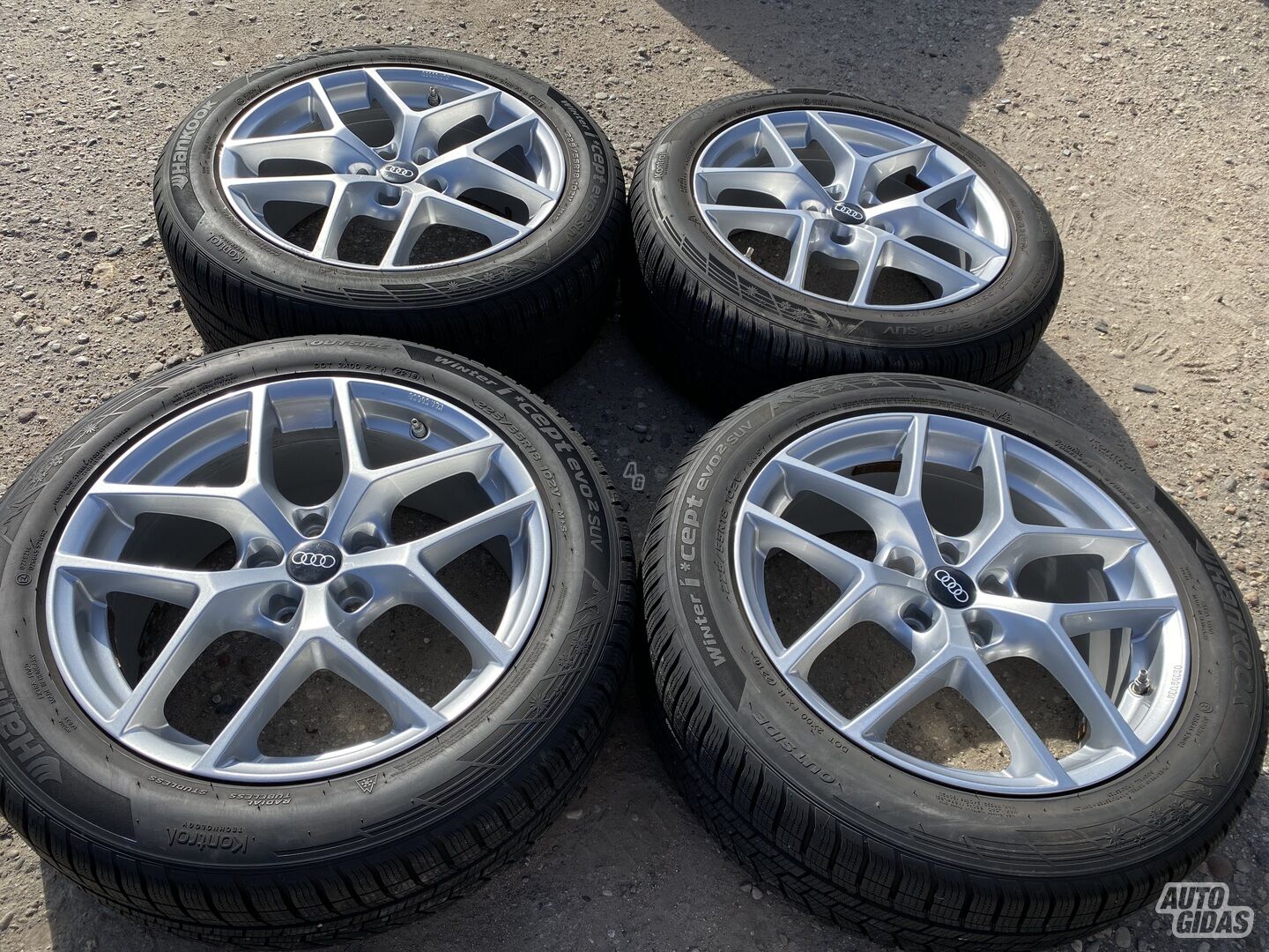 Audi Siunciam, 8J ET37 light alloy R18 rims