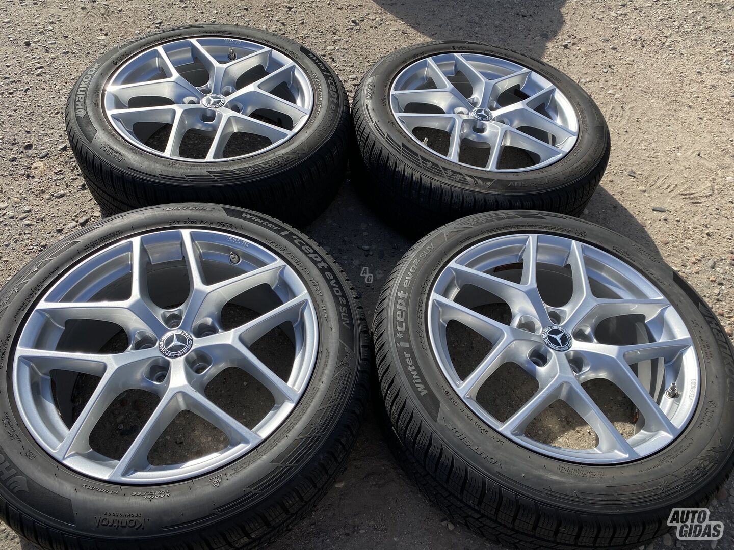 Mercedes-Benz Siunciam, 8J ET37 light alloy R18 rims