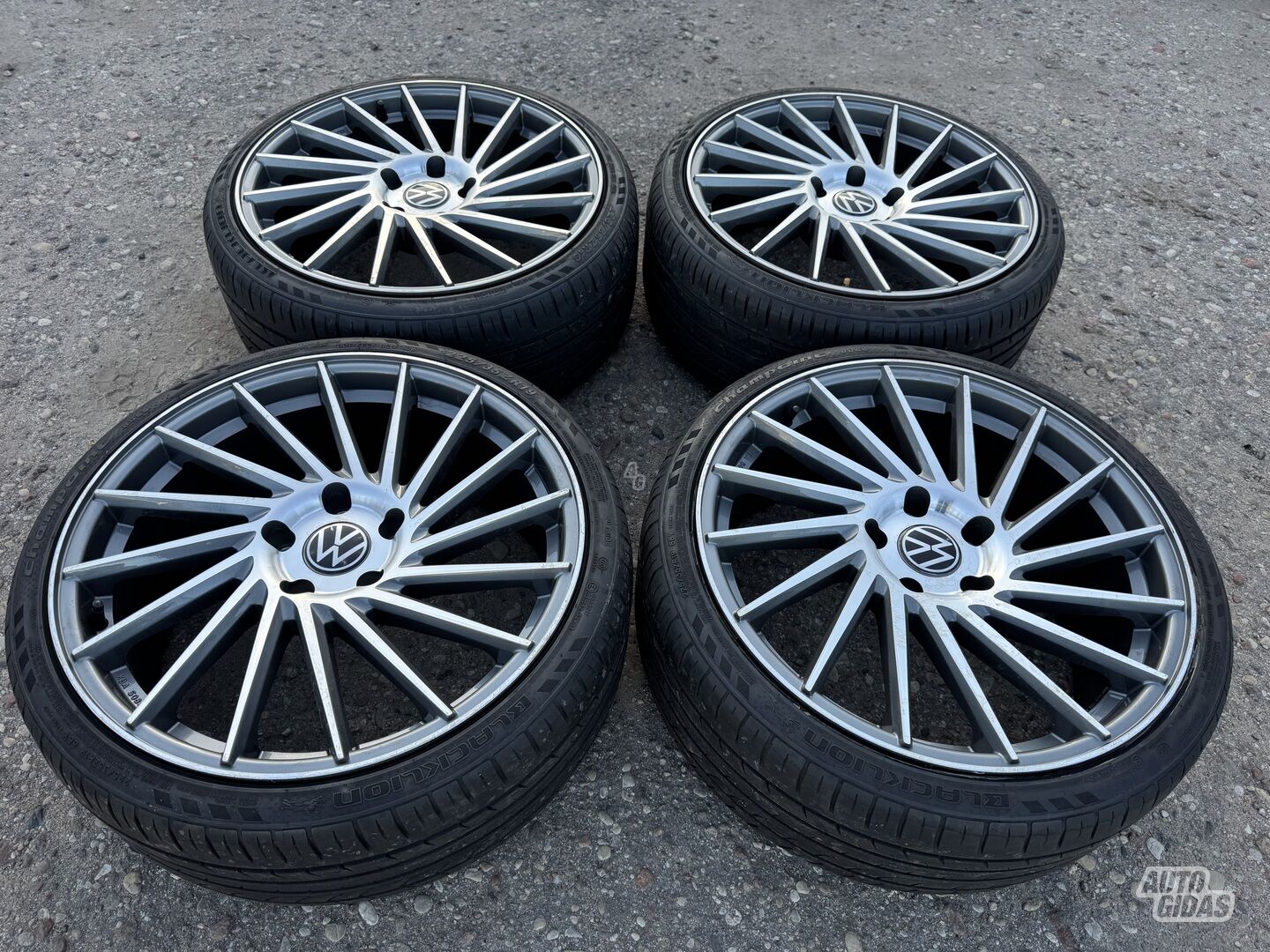 Volkswagen Siunciam, 8,5J ET35 Transporter light alloy R19 rims