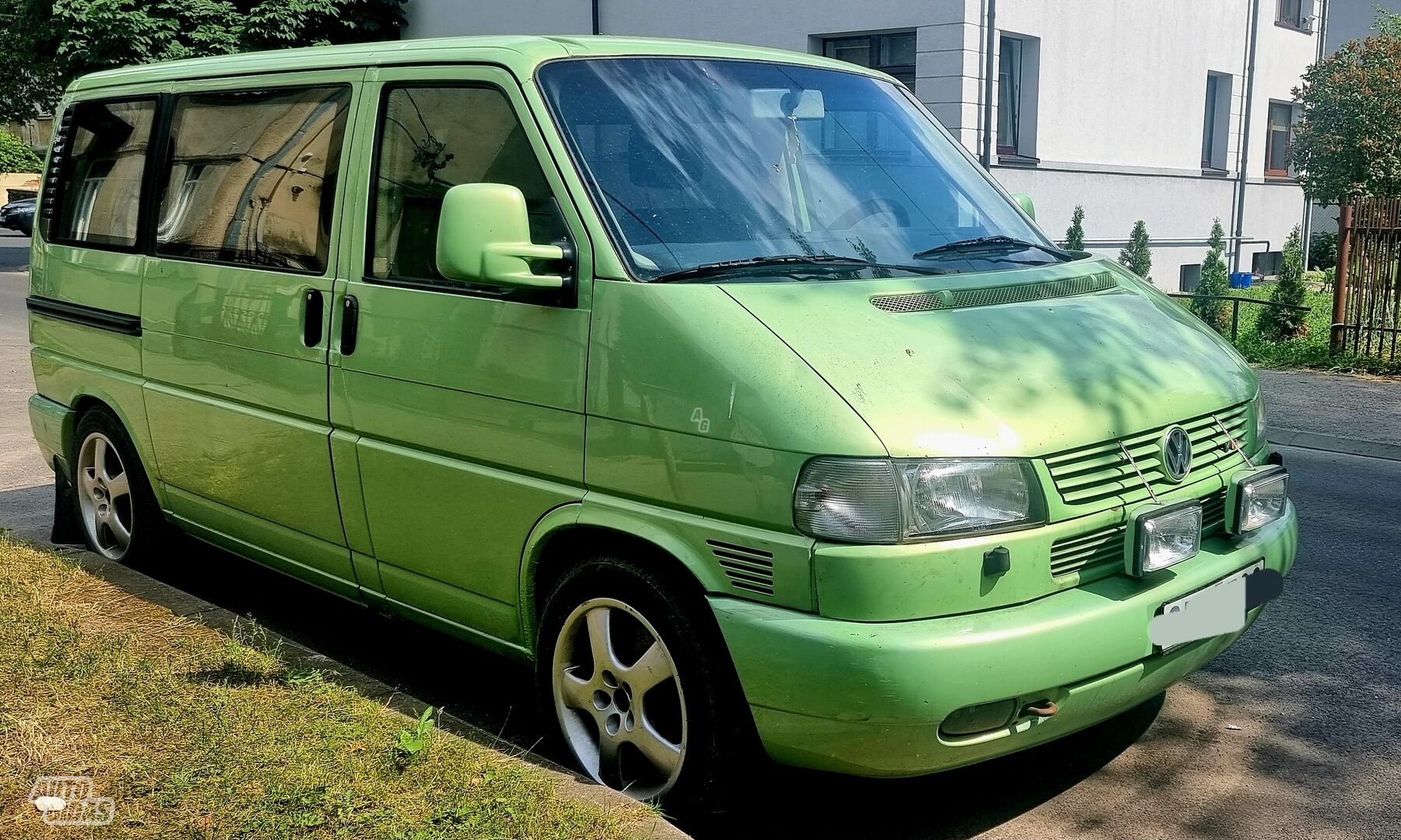 Volkswagen Caravelle 2001 y Minibus