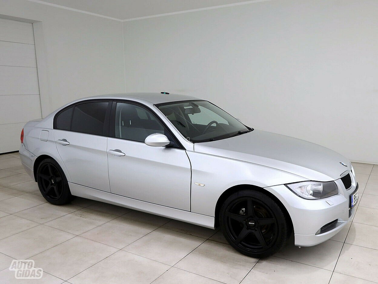 Bmw 320 2005 m Sedanas