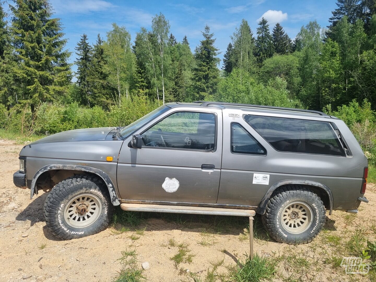 Nissan Terrano 1989 m Visureigis / Krosoveris